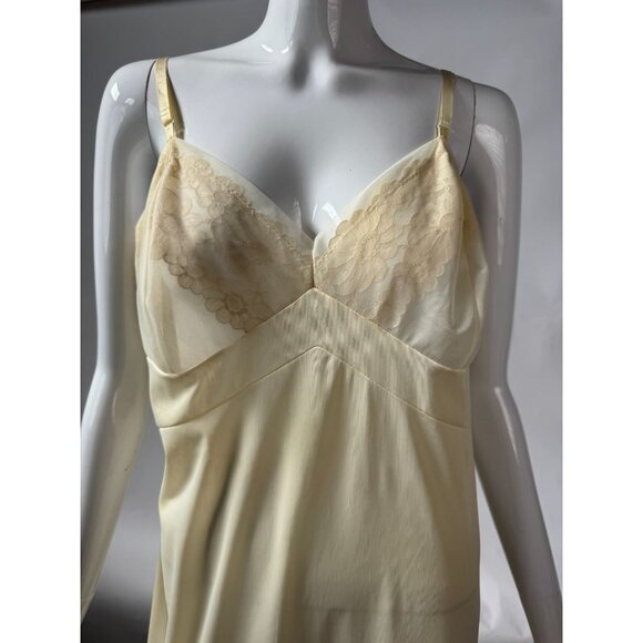 Vintage Vanity Fair 1960s Nylon Antron Slip Dress With Lace Trim Size 42 L - Picture 2 of 16
